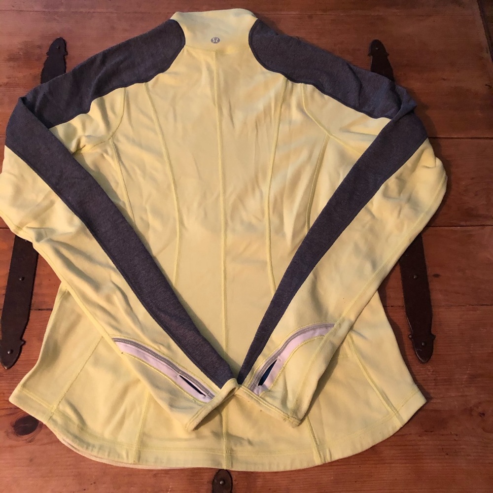Lululemon Reversible Pullover Size 6 - image 4